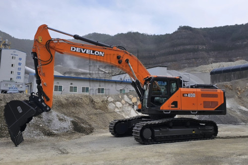 DX400-9 (Foto  Facebook)